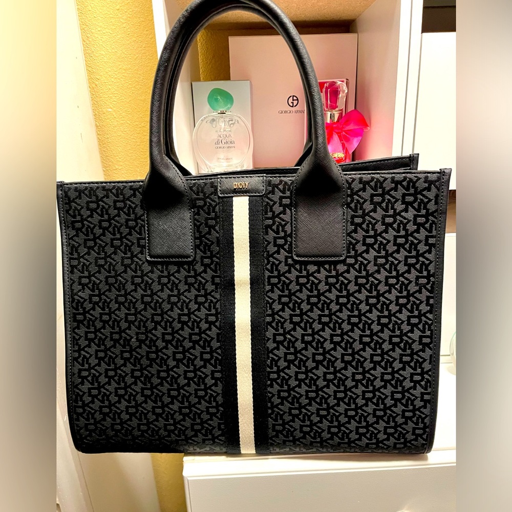 DNKY Tote